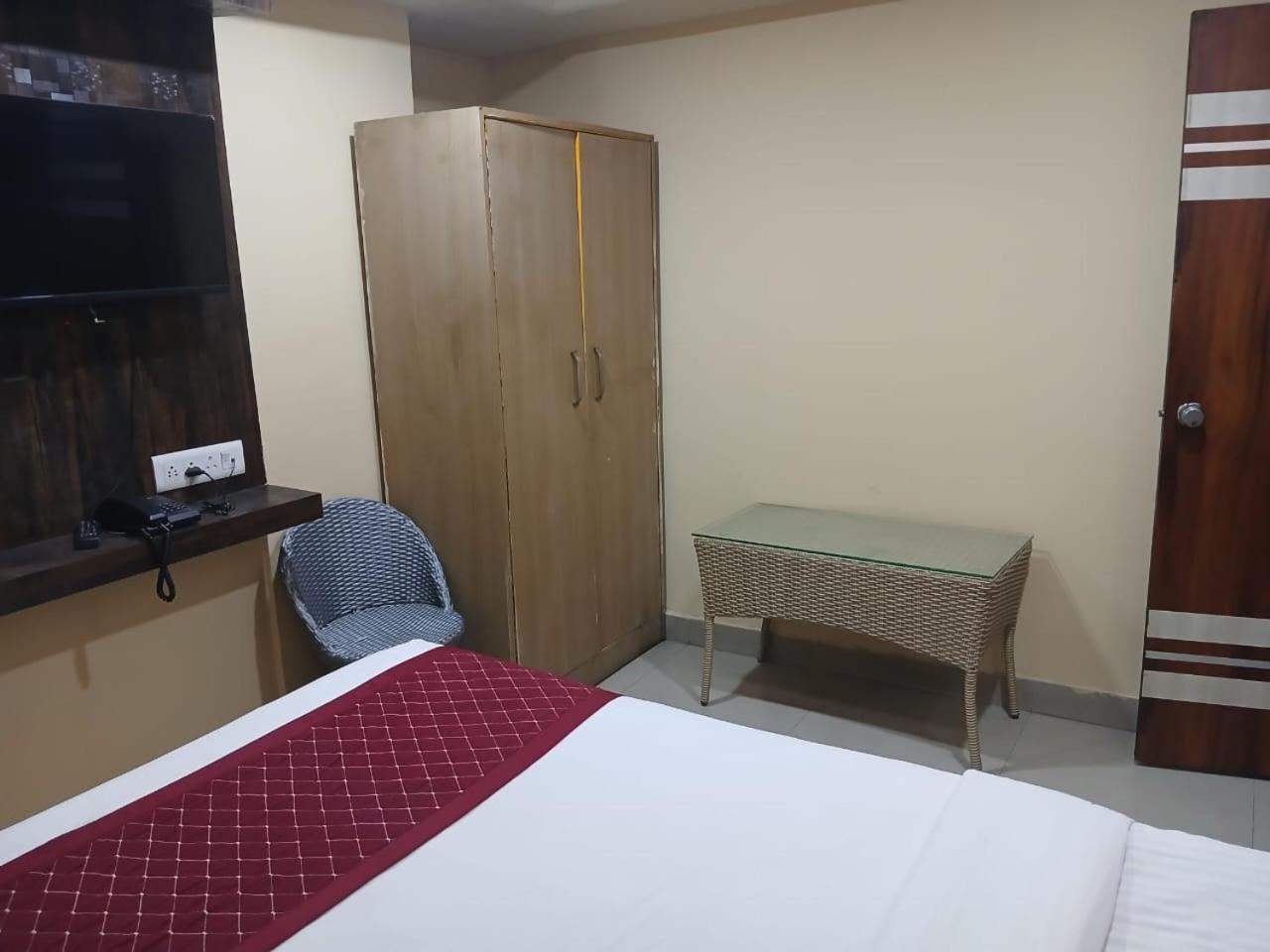 Blossoms Room Hotel Alekhya Residency- Luxury Lollection Hyderabad Exterior photo