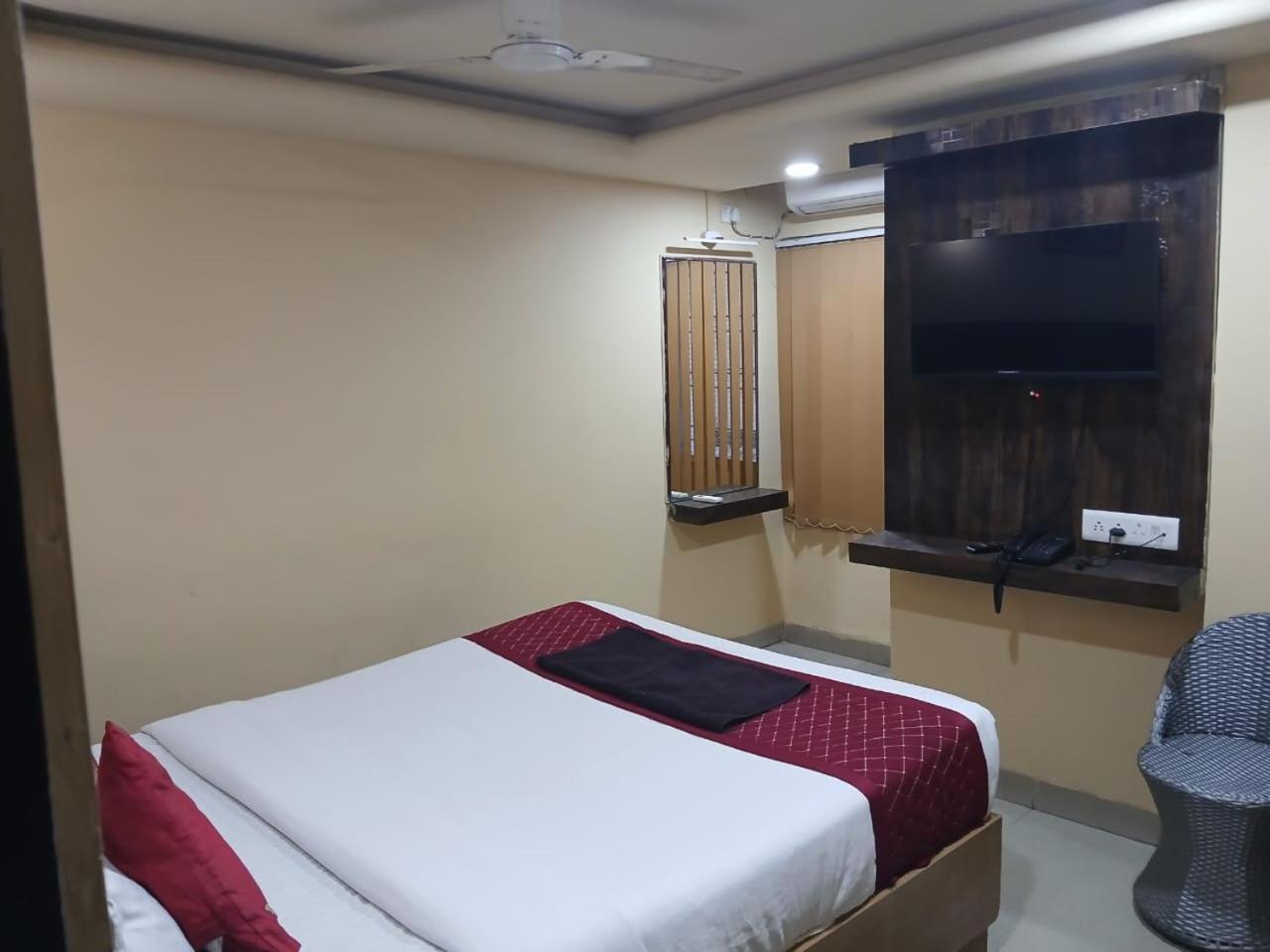 Blossoms Room Hotel Alekhya Residency- Luxury Lollection Hyderabad Exterior photo