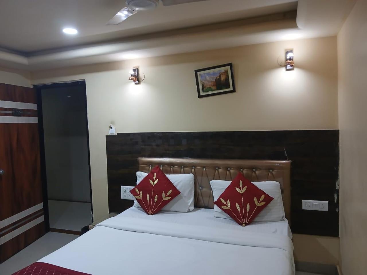Blossoms Room Hotel Alekhya Residency- Luxury Lollection Hyderabad Exterior photo