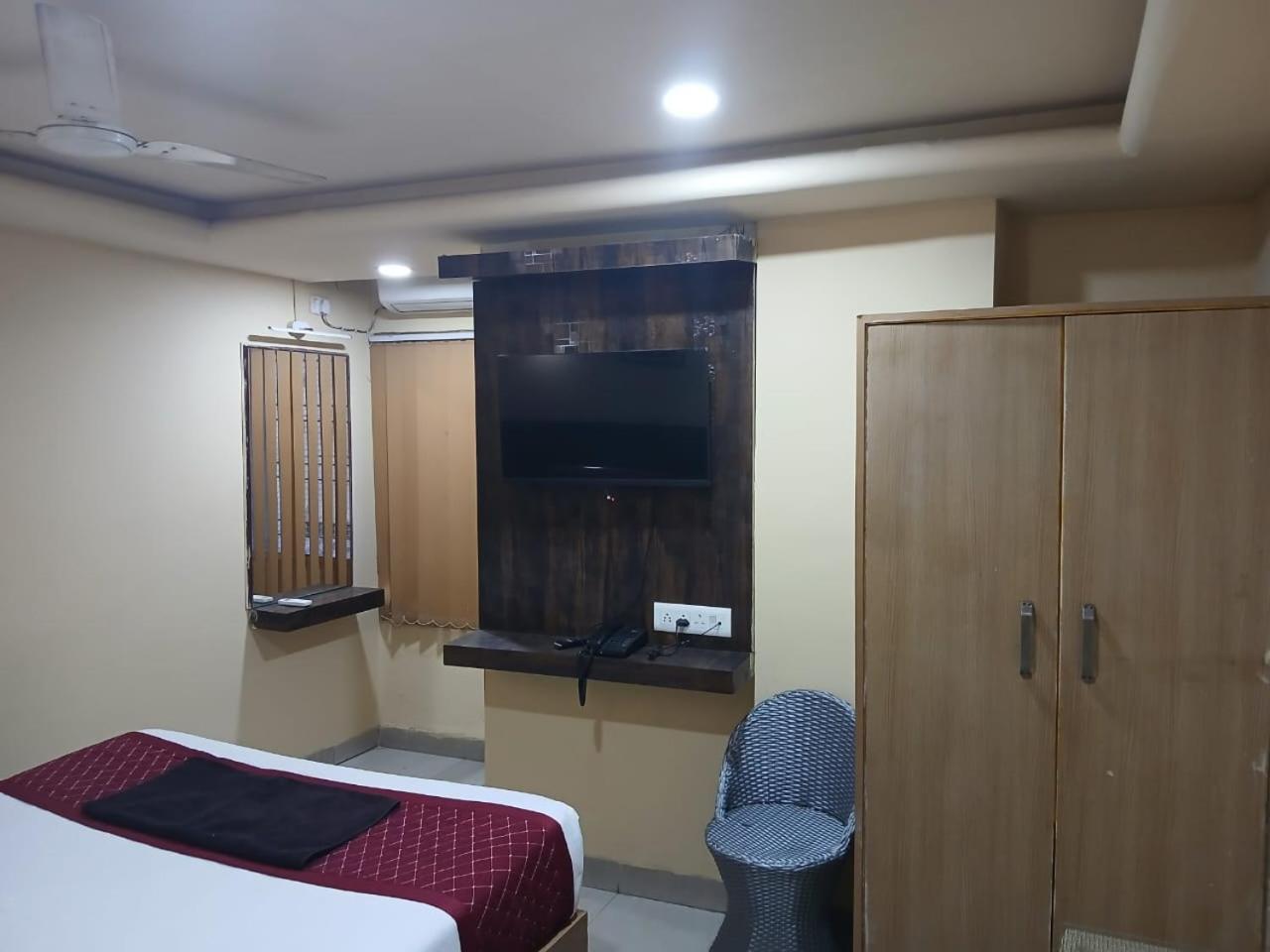 Blossoms Room Hotel Alekhya Residency- Luxury Lollection Hyderabad Exterior photo